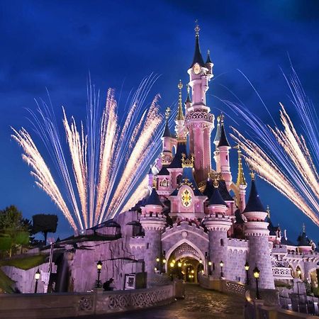 Home Disney Torcy Екстериор снимка